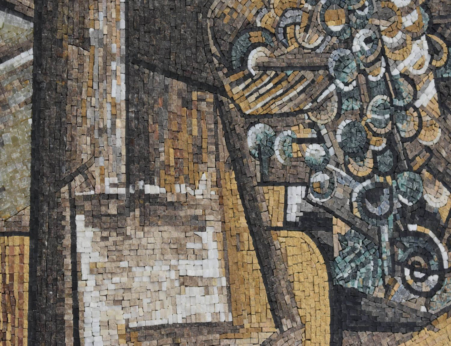 Violin and Grapes
